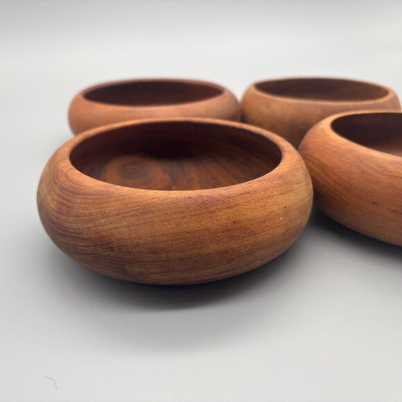 Vintage Teak Wooden Salad Bowls Set of 4 Mid Century Dining - Picture 4 of 10